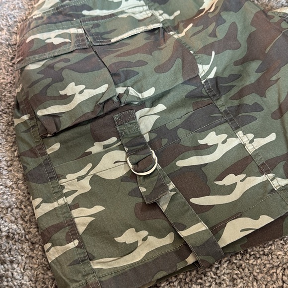 NWT Angel Kiss Cargo Shorts Camouflage XS - Picture 8 of 11